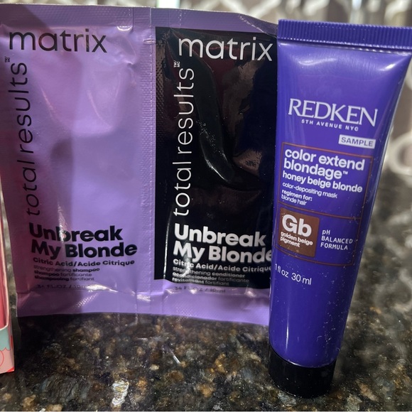 Blonde hair care - Picture 3 of 3